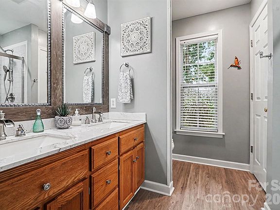 5th image of 6007 Charlton Oaks Dr