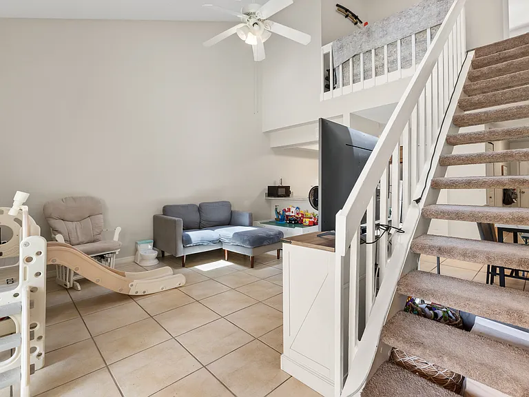 12250 Huntsman Ln — Photo 9