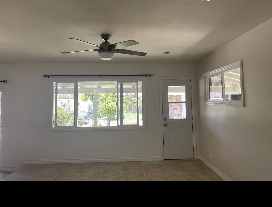 1st image of 22547 Victory Blvd