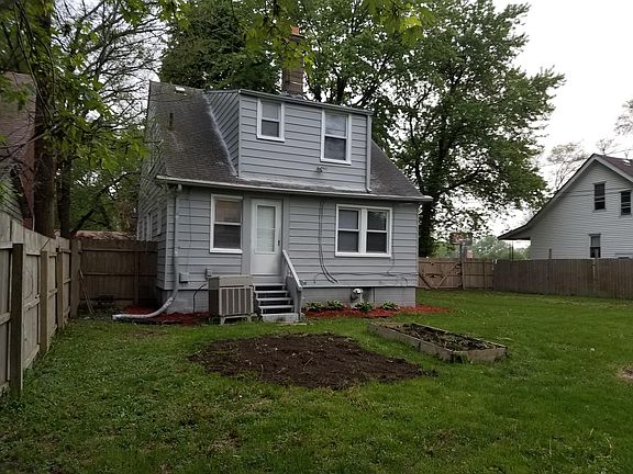 3rd image of 1576 College Ave