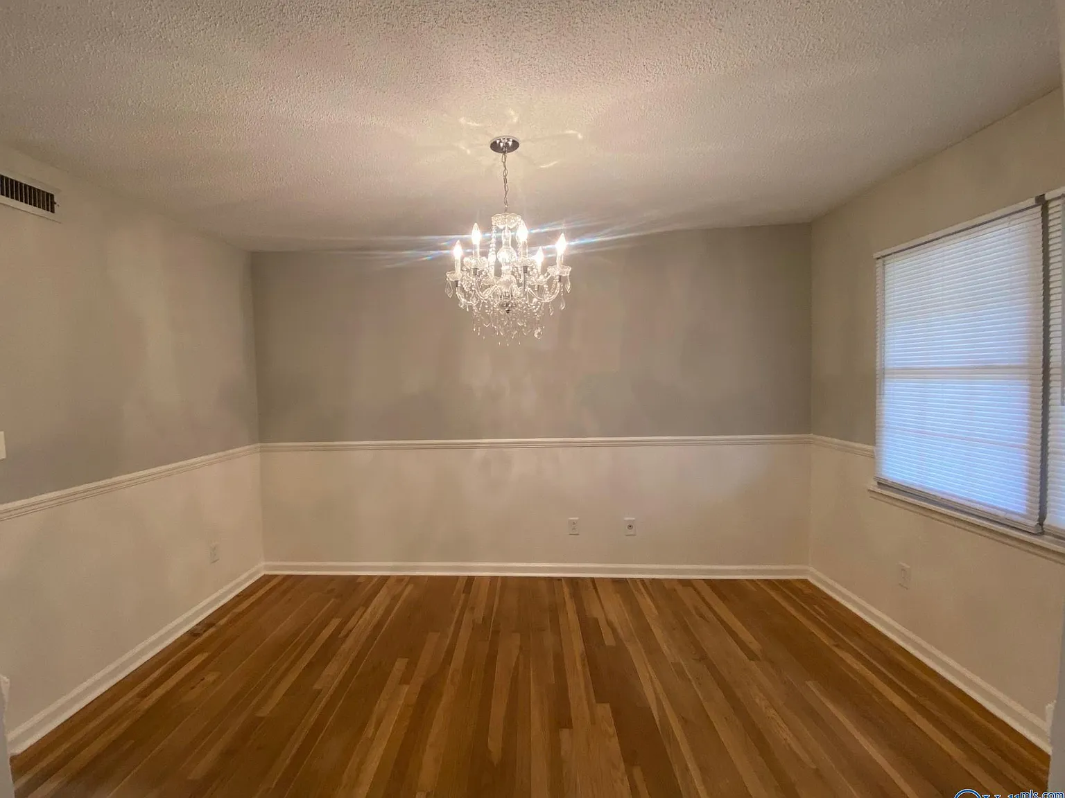 4 bed, 2.0 bath, 1801 sqft, $1,700 — Photo 4