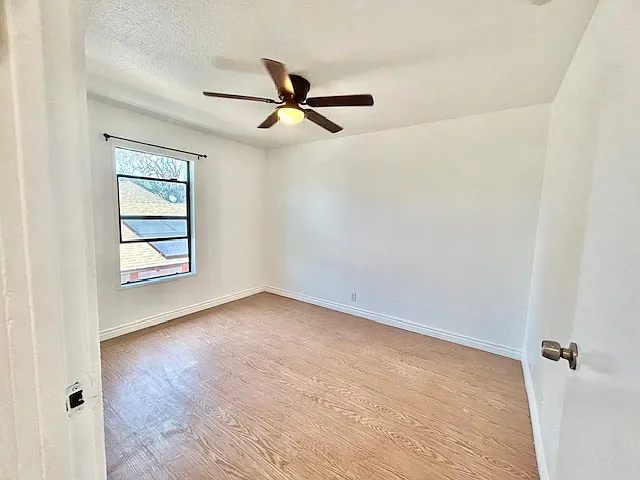 218 Lake Shore Ter #3 — Photo 4