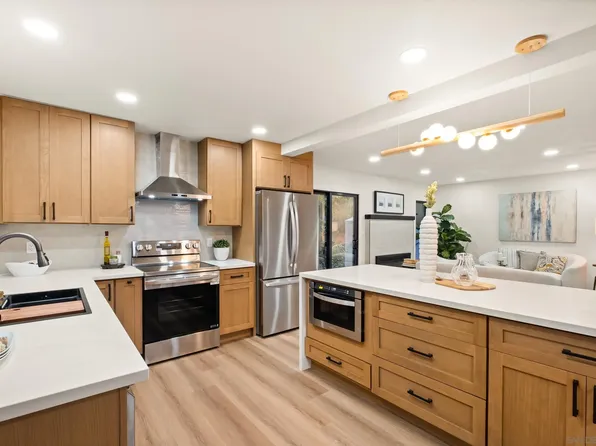 4703 Helix Glen Dr, La Mesa, CA 91941