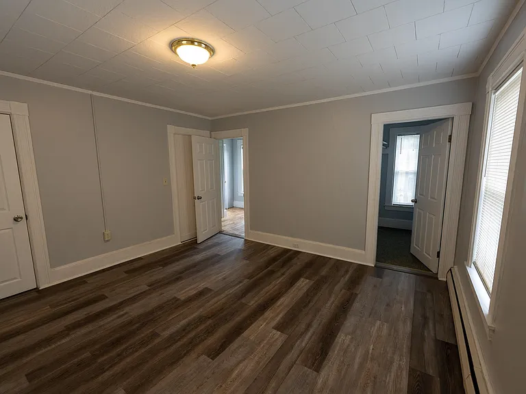 125 Tarrytown Rd #123 — Photo 6