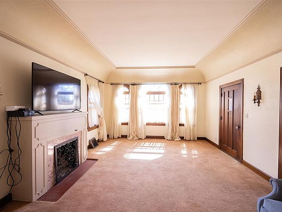 4th image of 518 Virginia Ave
