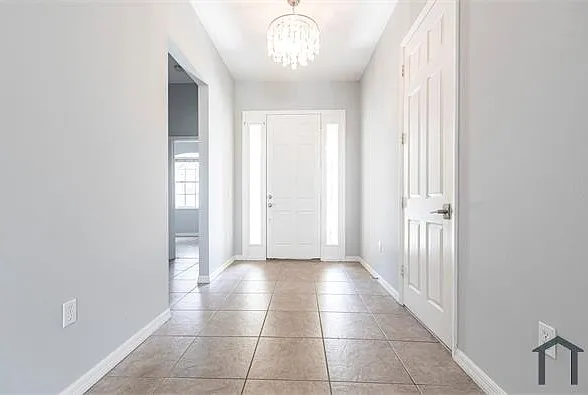 4 bed, 2073 sqft, $4,200 — Photo 1