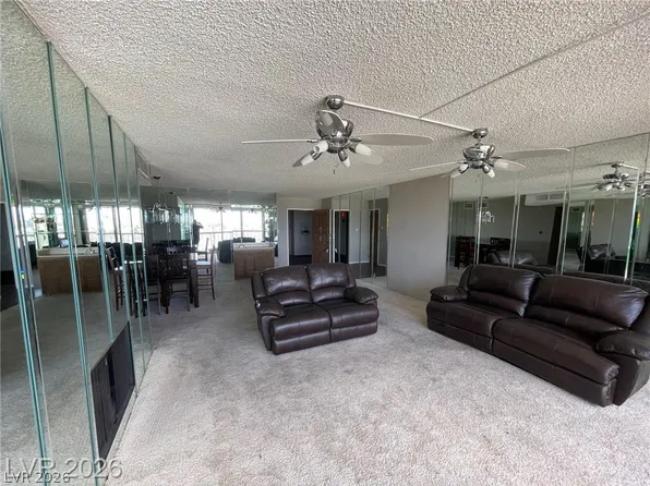 750 S Royal Crest Cir Unit 351, Las Vegas, NV 89169