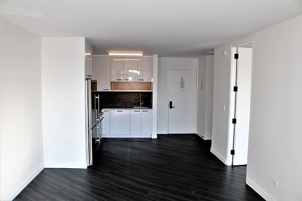 Rented by The Dermot Realty Management Company | media 40