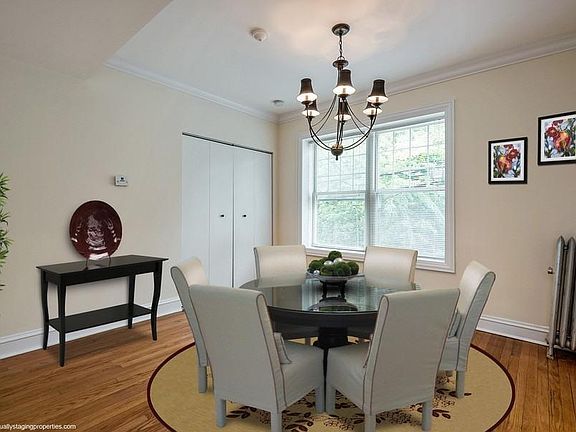 3rd image of 551 Hinman Ave APT F3