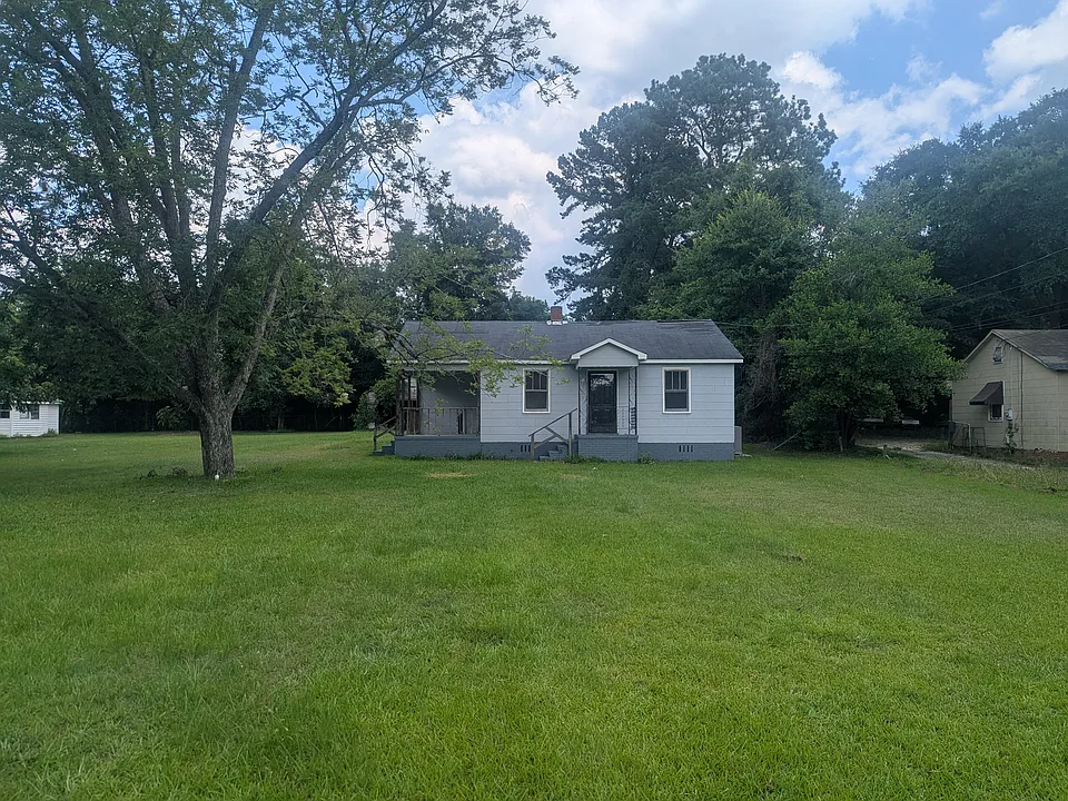 1920 Thomas Ln