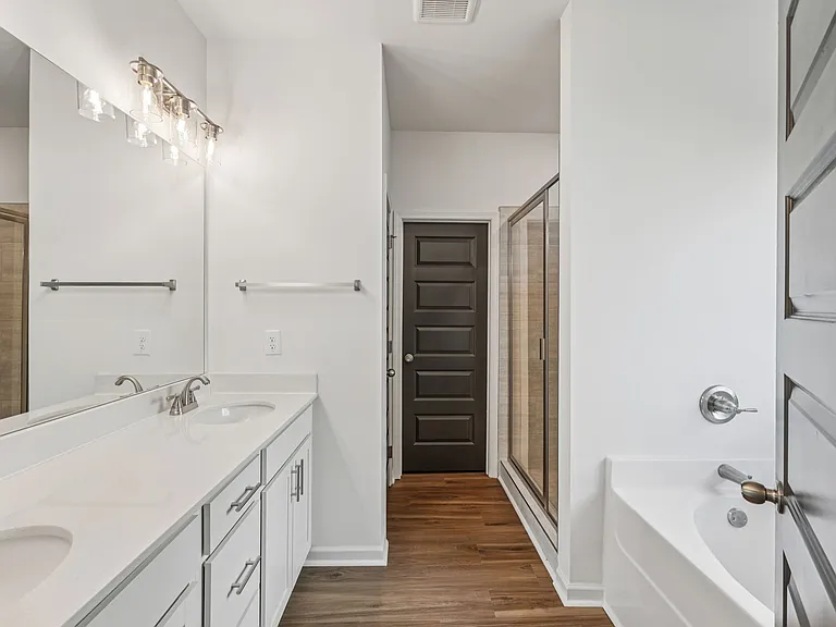 Quinn Residences at Dorchester Place — Photo 198
