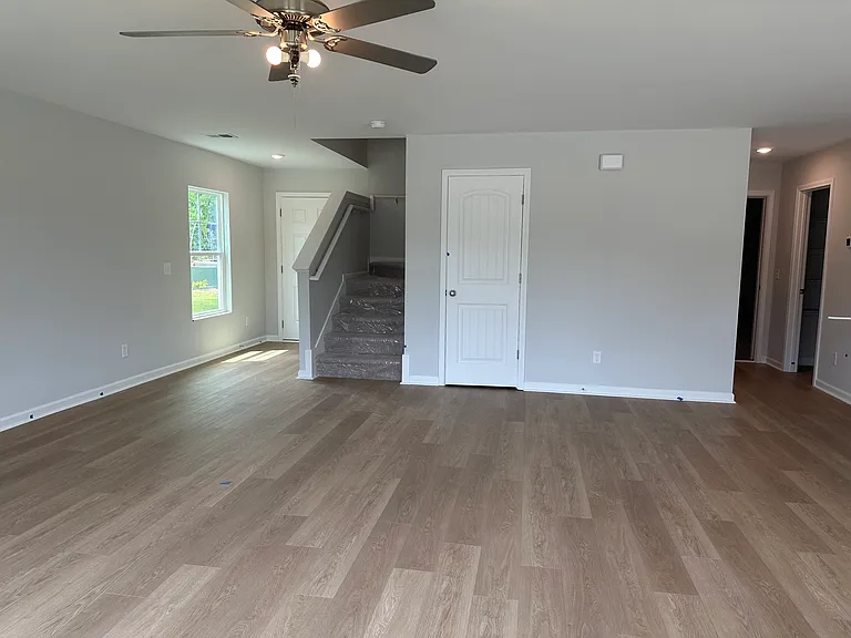 207 Chime Creek Dr — Photo 10
