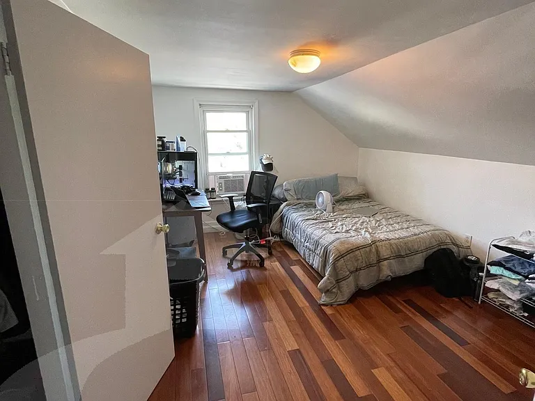 70-72 School St #2 — Photo 18
