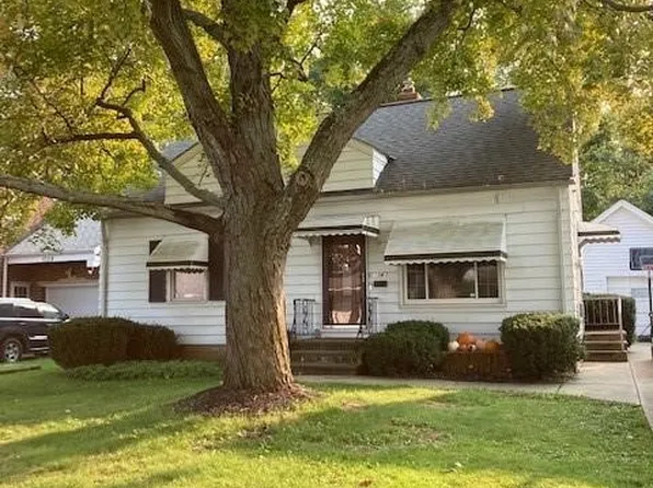 1343 Victory Dr, South Euclid, OH 44121