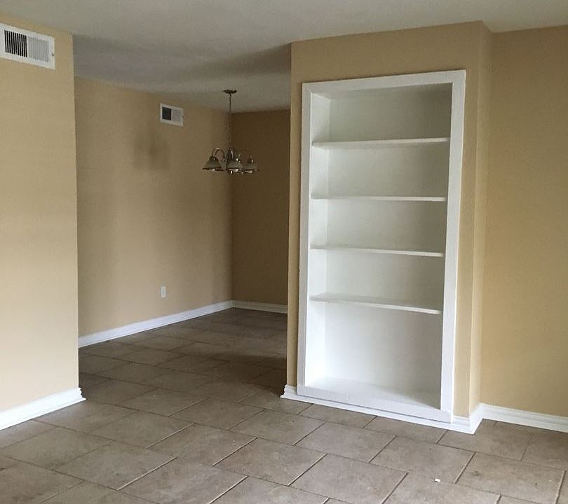 1st image of 5625 Antoine Dr #102