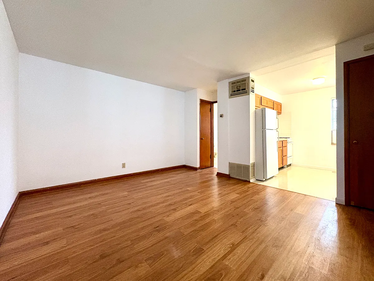Building Photo - 7212 Wise Ave #D