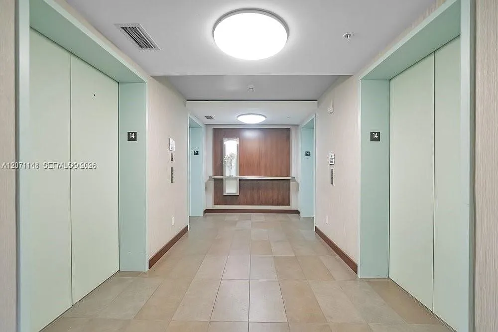 Infinity At Brickell Cond — Photo 3