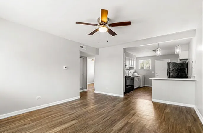 370 Benton St #1 — Photo 2