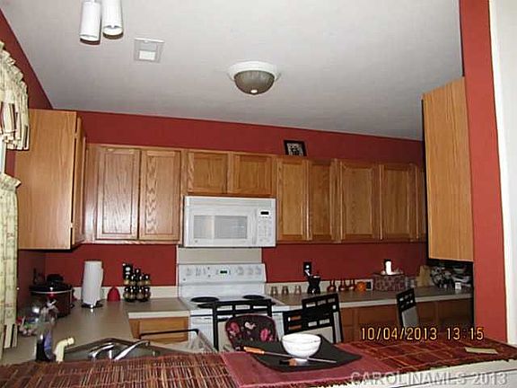 4th image of 6218 Ginkgo Ln