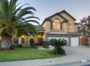 1117 Minarets Ave, Clovis, CA 93611