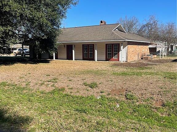 4th image of 720 E Charles Dr