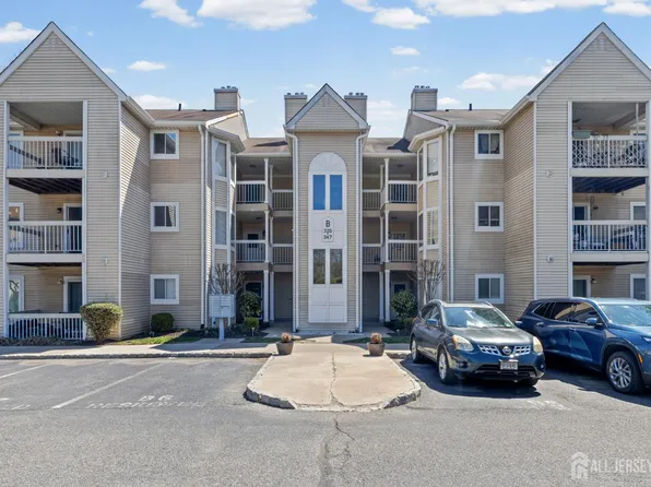 341 Silvia St, Trenton, NJ 08628