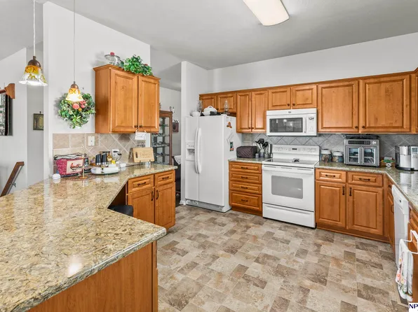 5041 S 190th St, Omaha, NE 68135