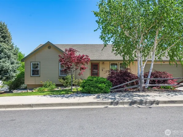 1921 Hideaway Place, Wenatchee, WA 98801