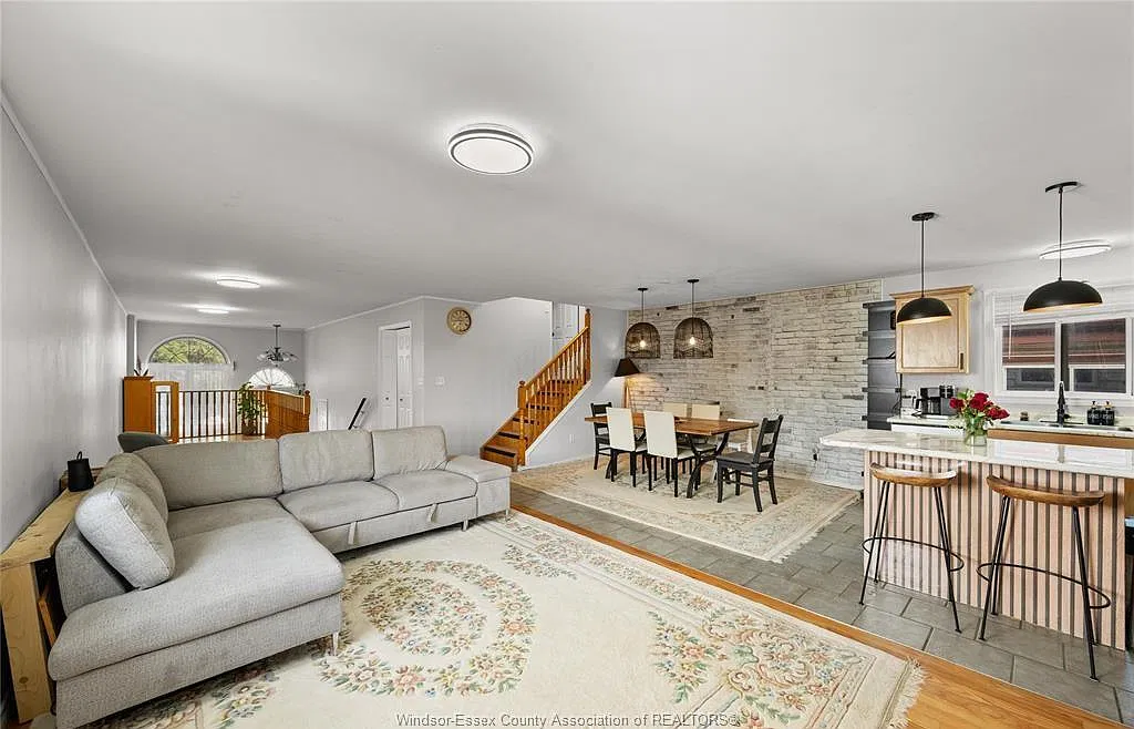 4 bed, $2,195 — Photo 3