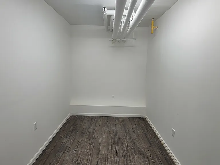 240 E 175th St #3G — Photo 8