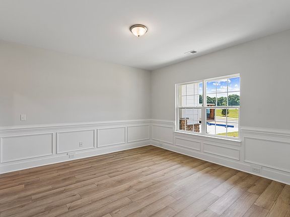 5th image of 108 Horace Ave