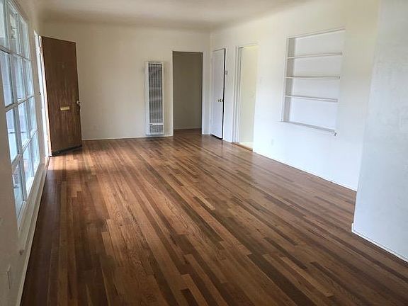 4th image of 228 Chilverton St