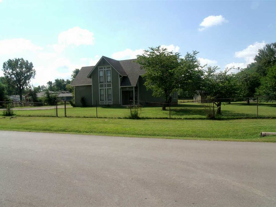 411 W 13th St, Eureka, KS 67045 Zillow