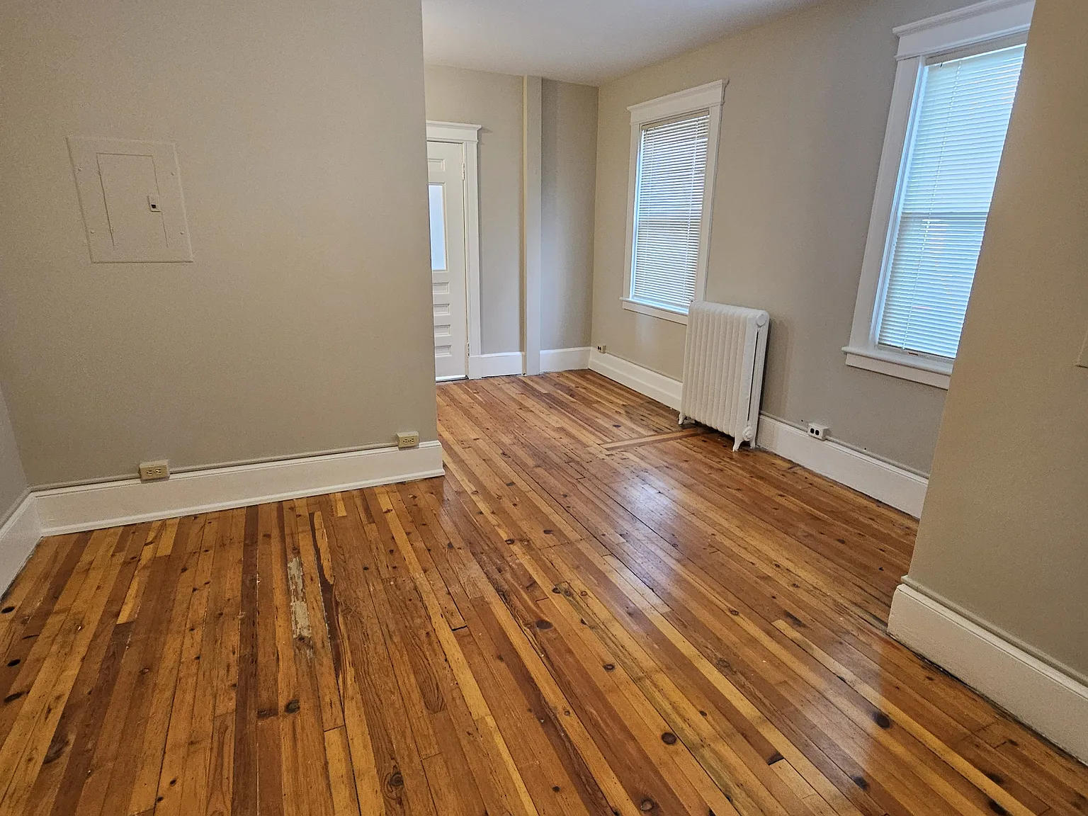 Studio, $1,500 — Photo 2