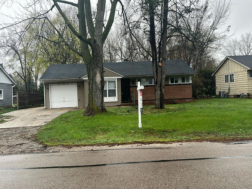 1st image of 375 Douglas Rd