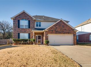 524 Laurelwood Rd, Burleson, TX 76028