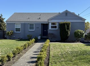 2570 25th Ave W, Seattle, WA 98199