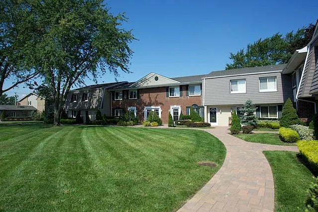 Fairfield Greens at Holbrook — Photo 7