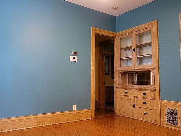 3rd image of 1031 E Land Pl Unit 227