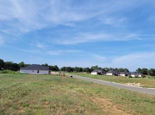 901 Pinnacle St, Prairie Grove, AR 72753