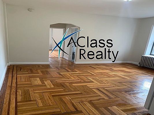 3rd image of 2558 35th St #2