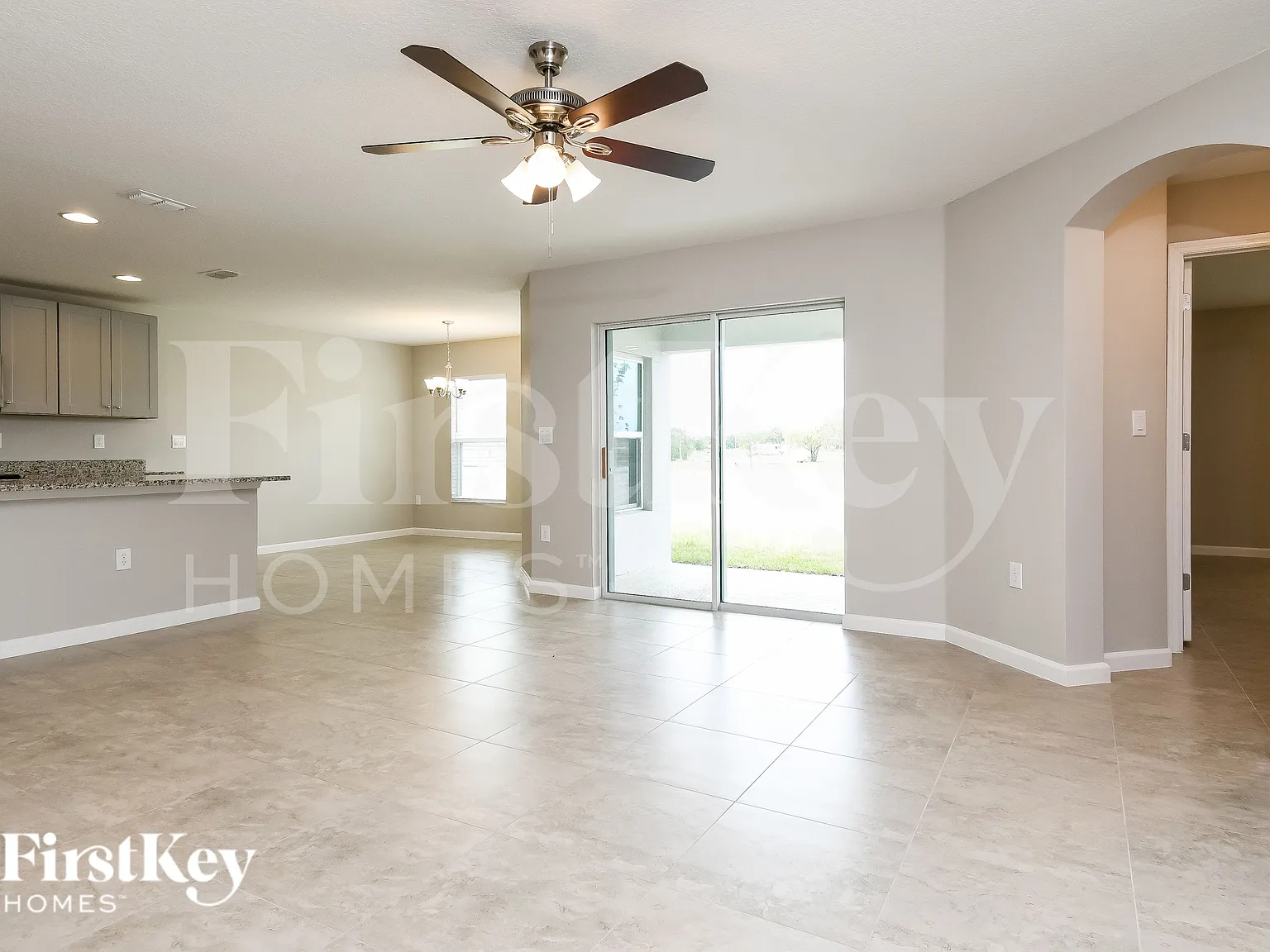 4 bed, 2.0 bath, 1758 sqft, $1,805 — Photo 3