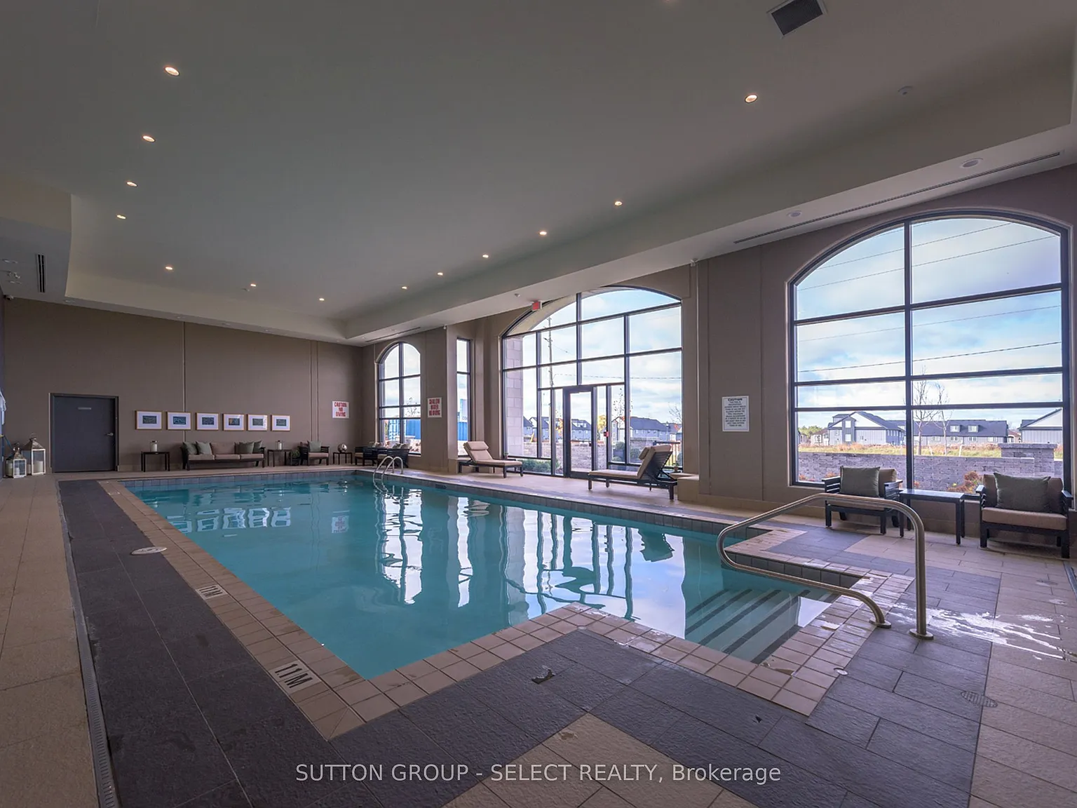 2 bed, $3,200 — Photo 3