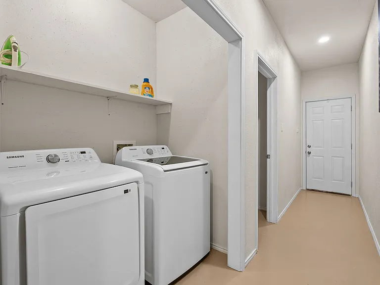 3115 N Grand Ave — Photo 7