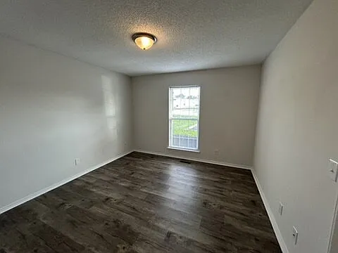 650 N Dixie Ave #F — Photo 13
