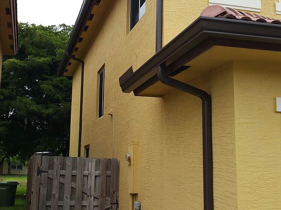 2nd image of 1154 NE 41st Ave