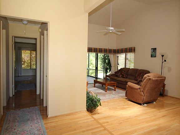 3rd image of 2004 Teakwood Ln