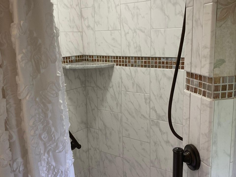 2nd image of 936 Country Club Dr
