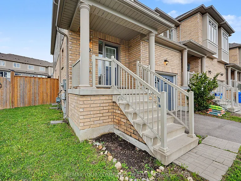 56 Skinner Dr — Photo 4