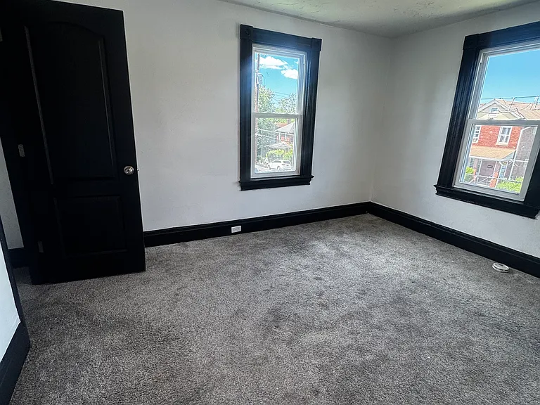 332 W 14th Ave — Photo 16